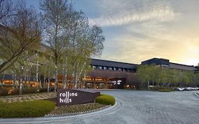 Rolling Hills Hotel  4*
